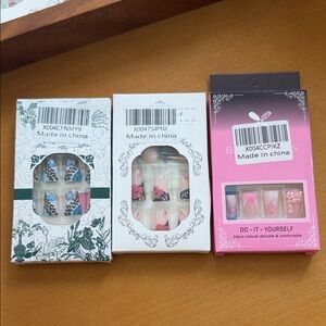 Press-on Nails (lot of 3)